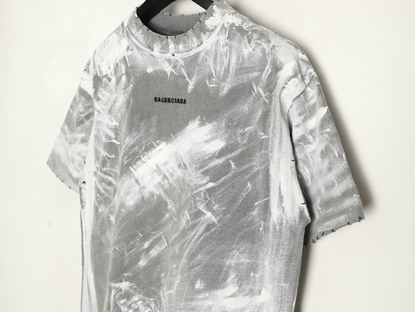 Ba*len*cia*ga mud-dyed graffiti embroidered washed short-sleeved t-shirt