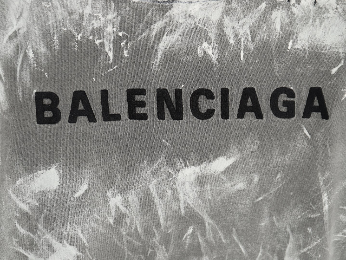 Ba*len*cia*ga mud-dyed graffiti embroidered washed short-sleeved t-shirt