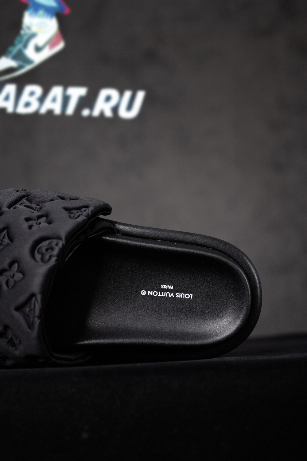 l0*is V*t0n pool pillow flat comfort mule