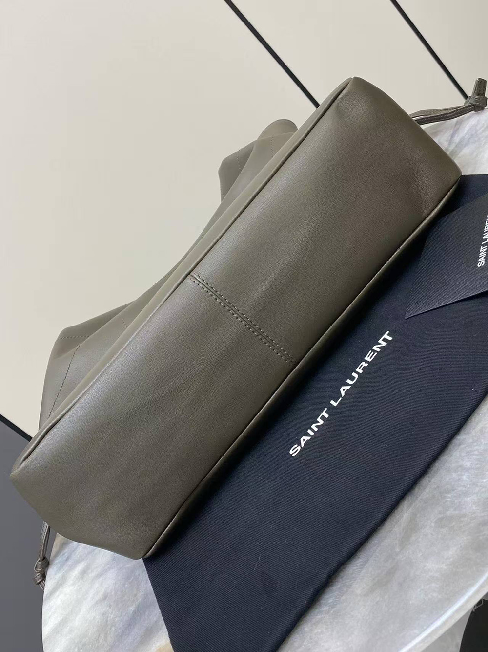 Sa**t Lau*nt jamie lambskin tote bags 809824 34*27*3cm