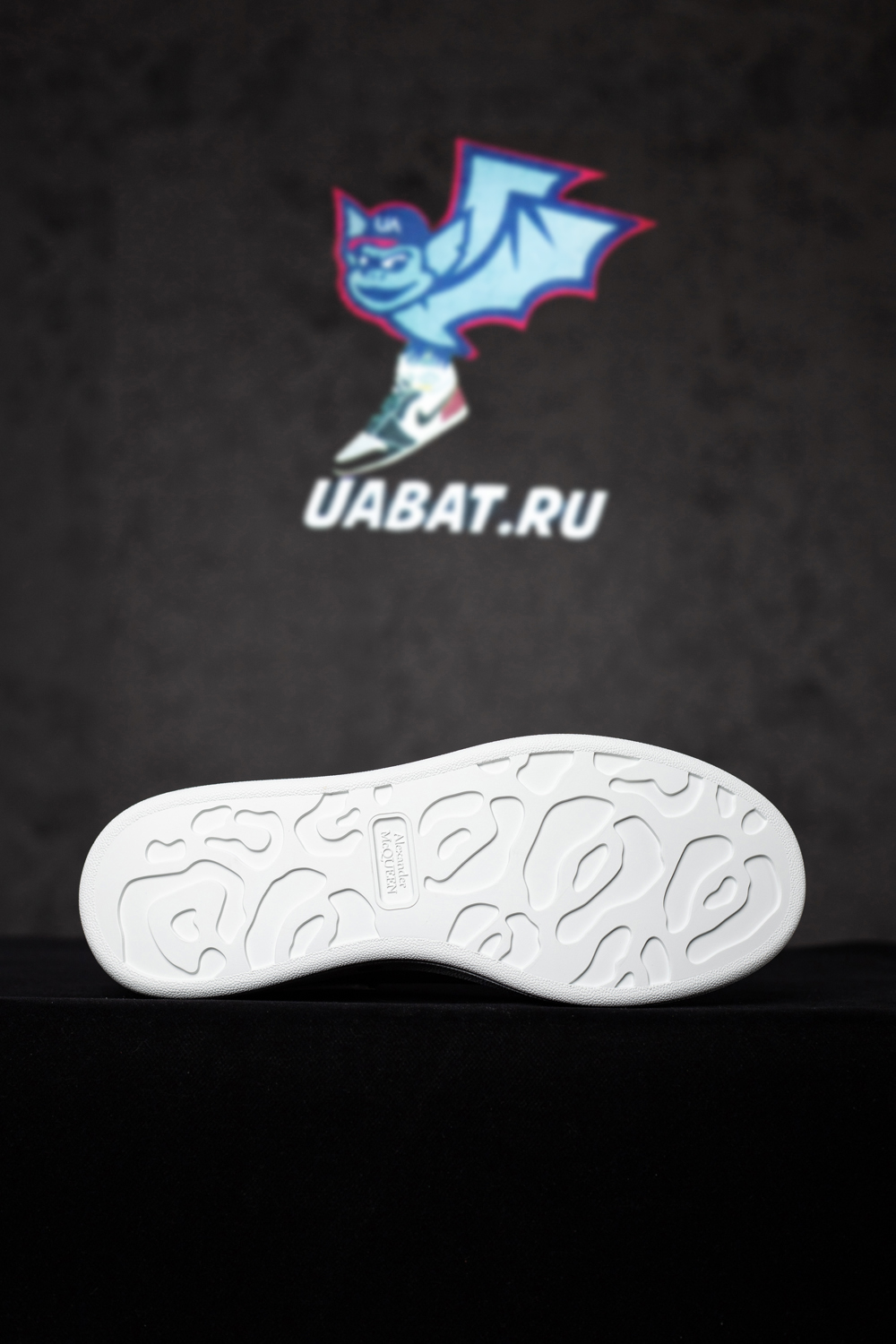 alexander M*Q*en oversized sneaker 