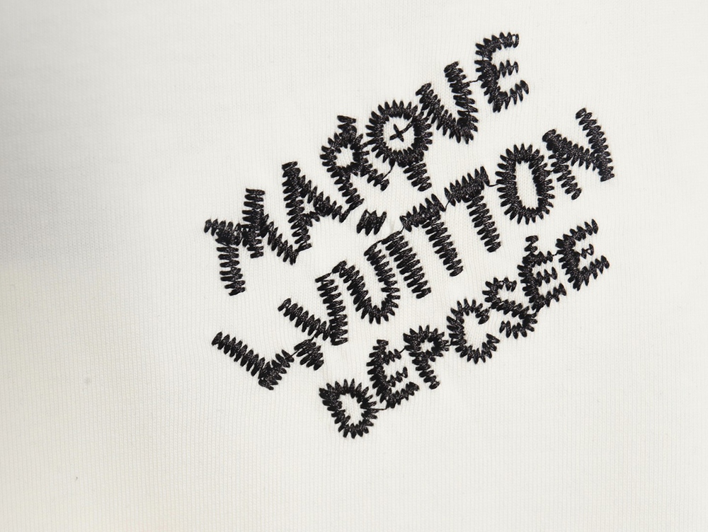 l0*is V*t0n double sleeve badge slogan embroidered short sleeves