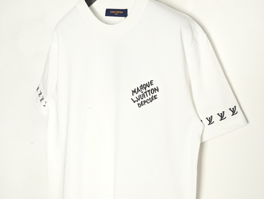 l0*is V*t0n double sleeve badge slogan embroidered short sleeves