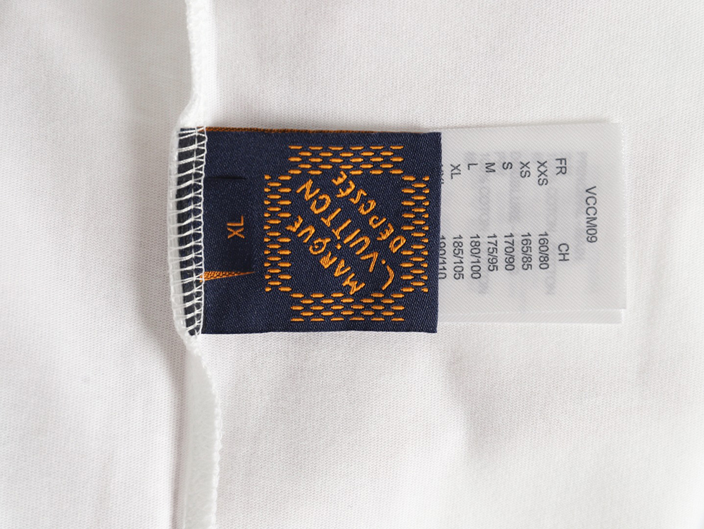 l0*is V*t0n digital print short sleeve