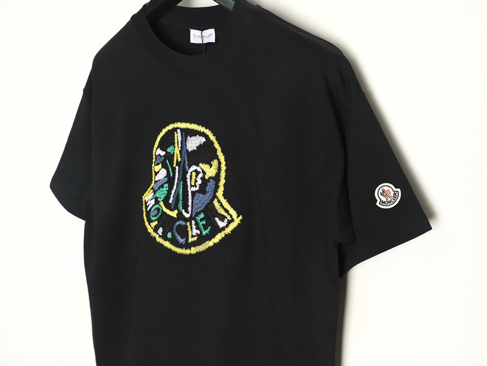 Moncler embroidered logo short sleeve TSK1