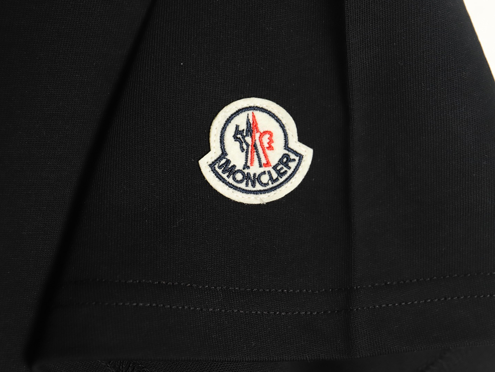 Moncler embroidered logo short sleeve TSK1