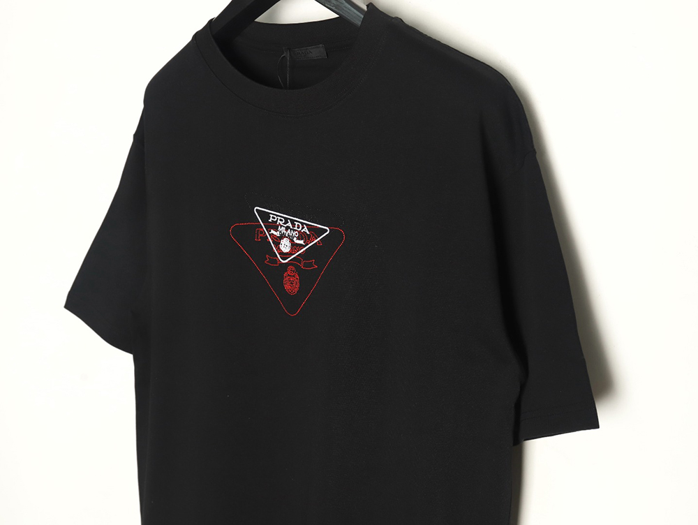 Pra*a overlapping embroidered triangle logo short sleeve tsk1
