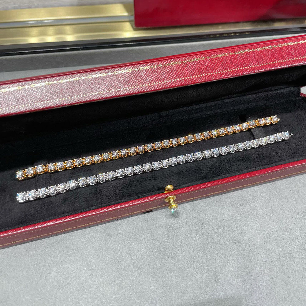 ca*t*er full Di*m*nd horn bracelet a0285