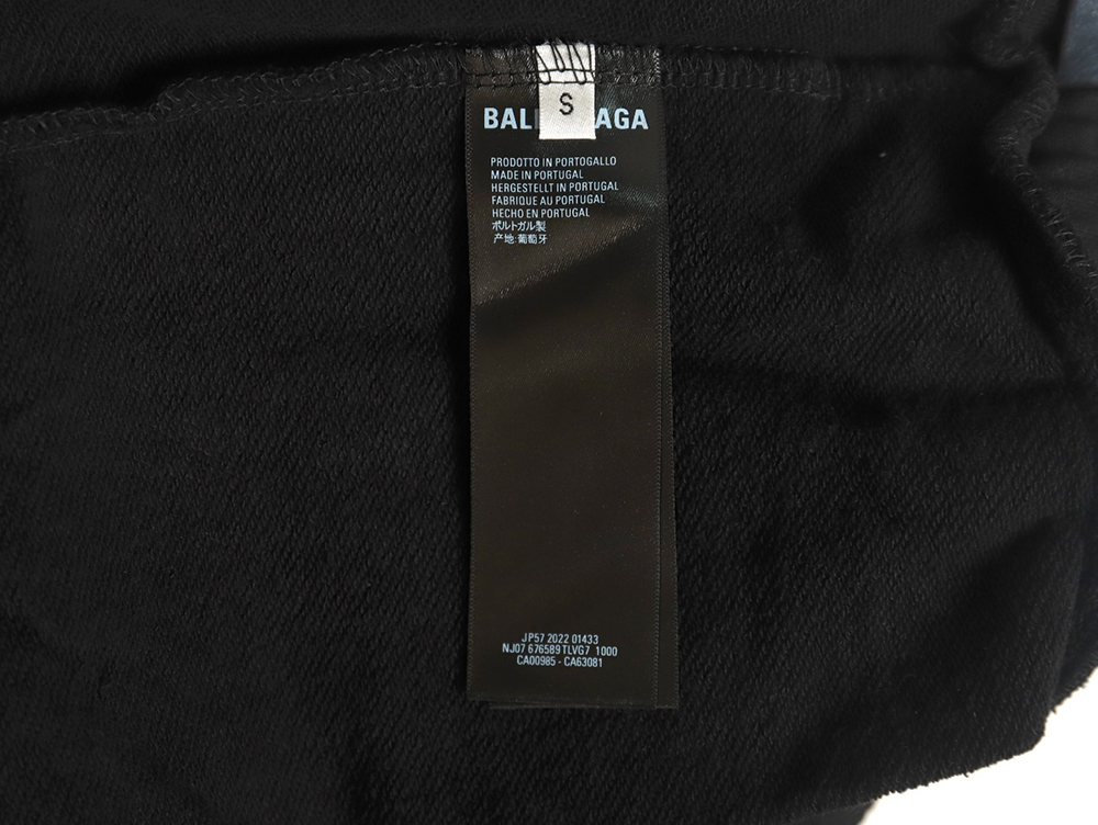 Ba*len*cia*ga embroidered coke shorts