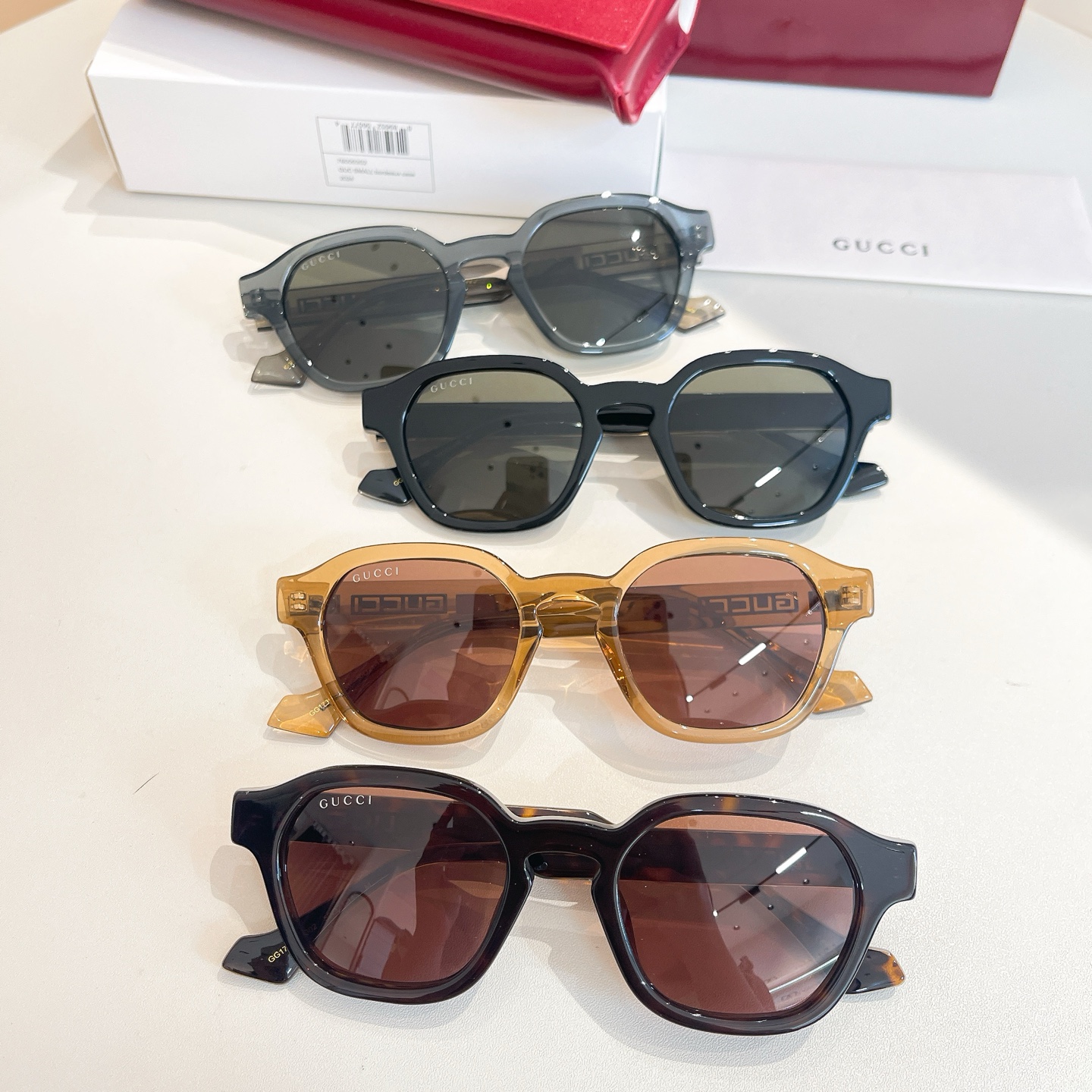 G*u*i oval frame sunglasses 797523