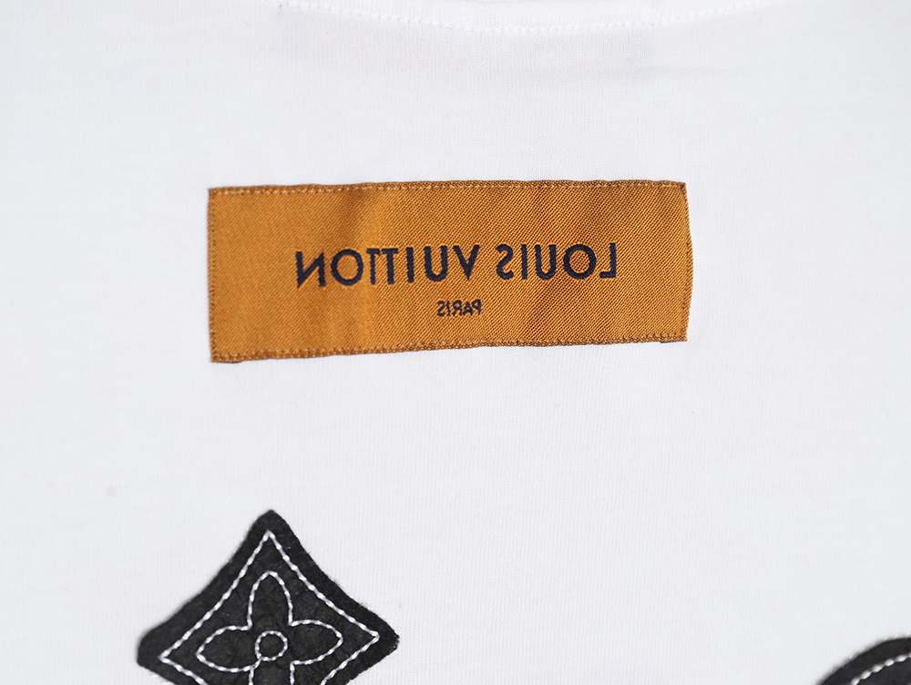 l0*is V*t0n heavy letter embroidered short sleeve