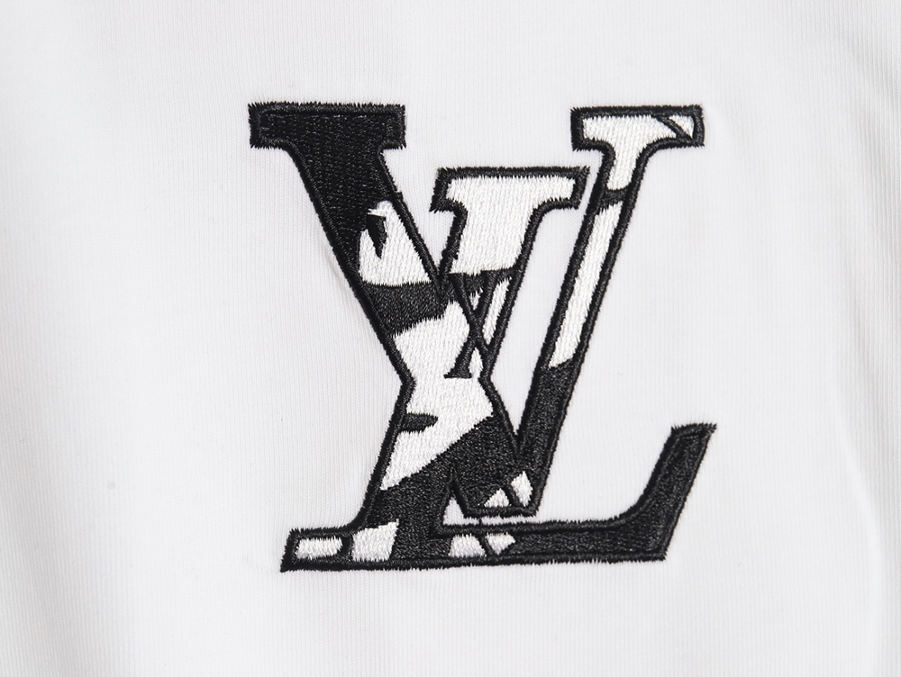l0*is V*t0n chest ski logo embroidered short sleeve t-shirt