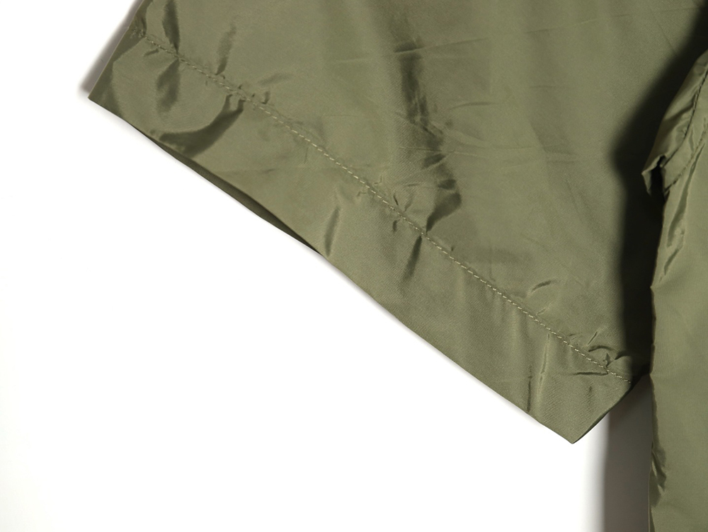 Pra*a minimalist double pocket short sleeve shirt