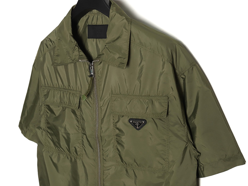 Pra*a minimalist double pocket short sleeve shirt