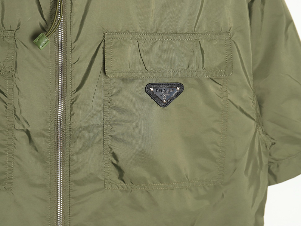 Pra*a minimalist double pocket short sleeve shirt