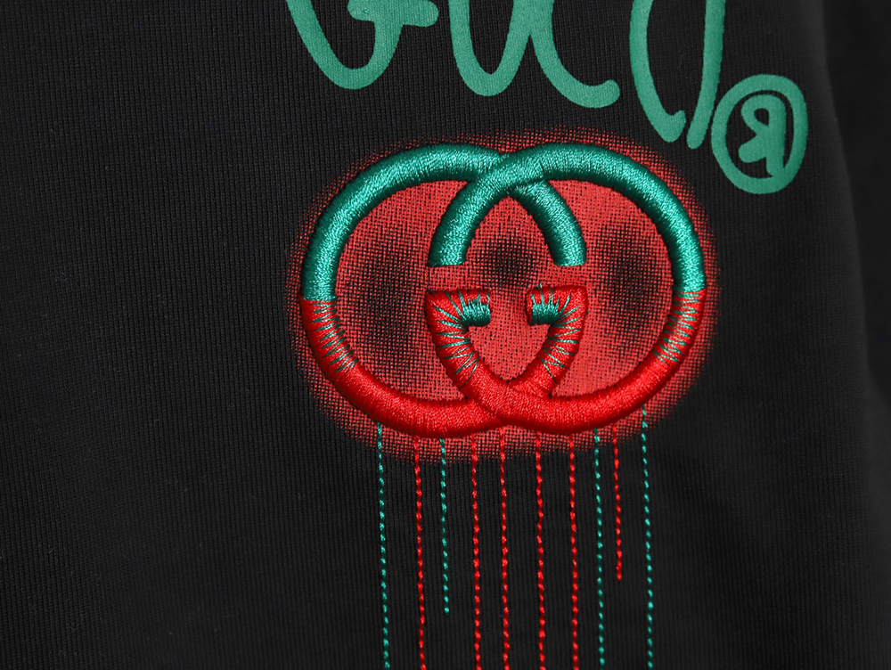 G*u*i shoulder contrast logo tassel embroidered short sleeve t-shirt tsk1