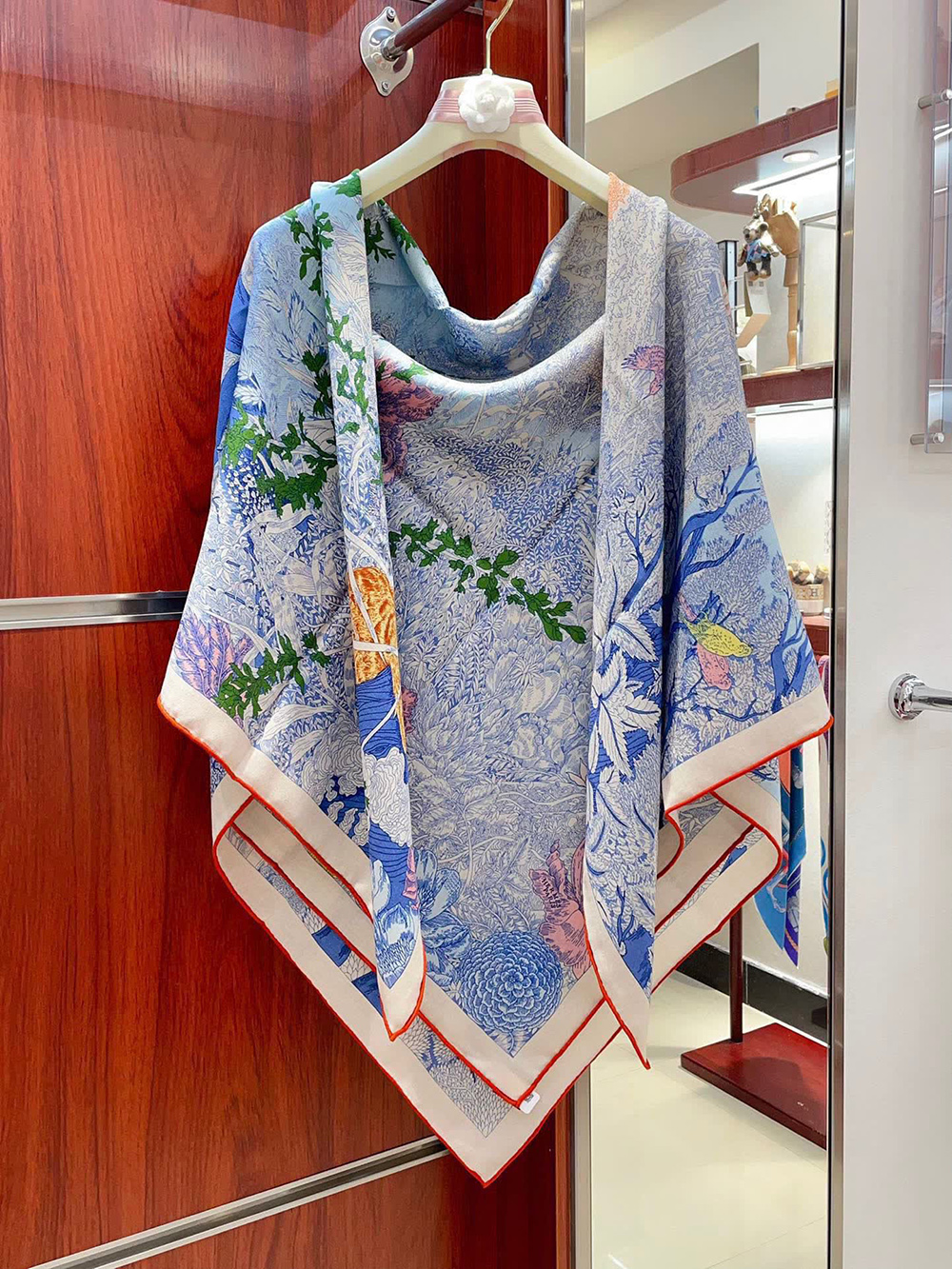 H**mes retour a la nature shawl 140*140cm