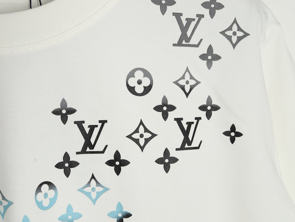 l0*is V*t0n gradient digital print short sleeve t-shirt