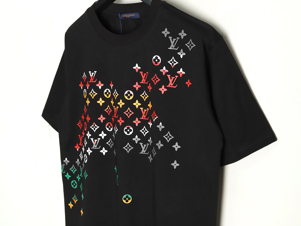 l0*is V*t0n gradient digital print short sleeve t-shirt tsk1