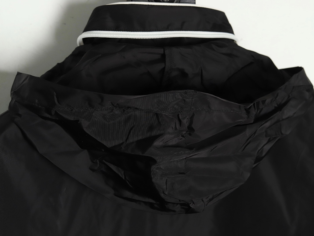 Pra*a white zipper camping hooded jacket