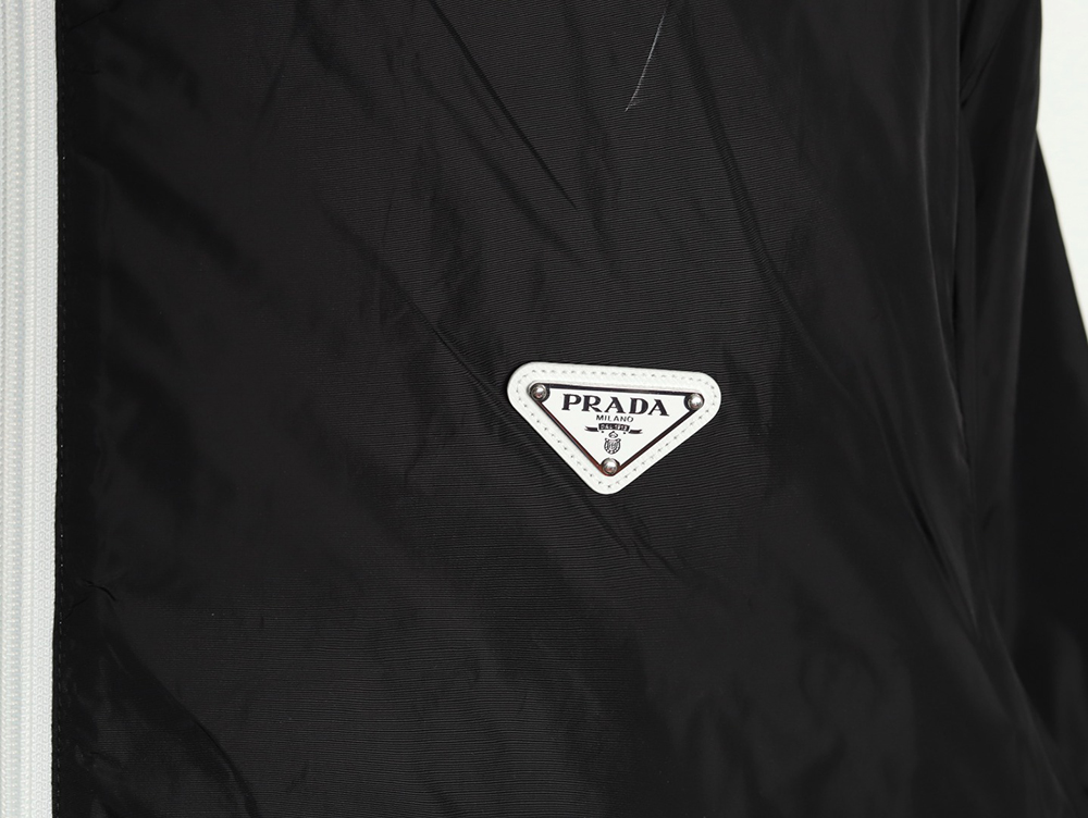 Pra*a white zipper camping hooded jacket