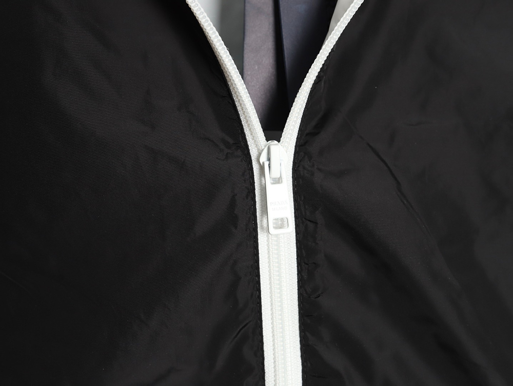 Pra*a white zipper camping hooded jacket