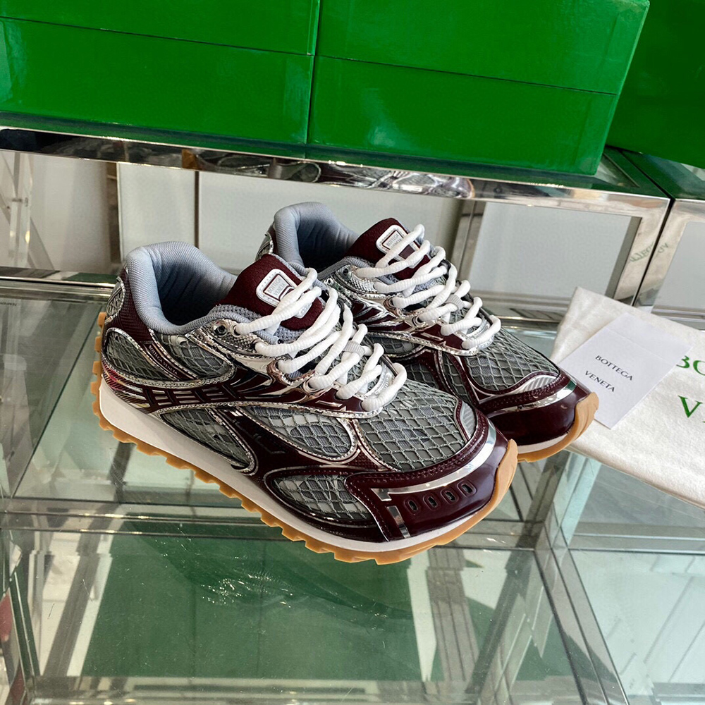 bo*te*ga Ve*ne*ta orbit runner sneaker 