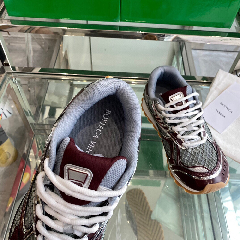 bo*te*ga Ve*ne*ta orbit runner sneaker 