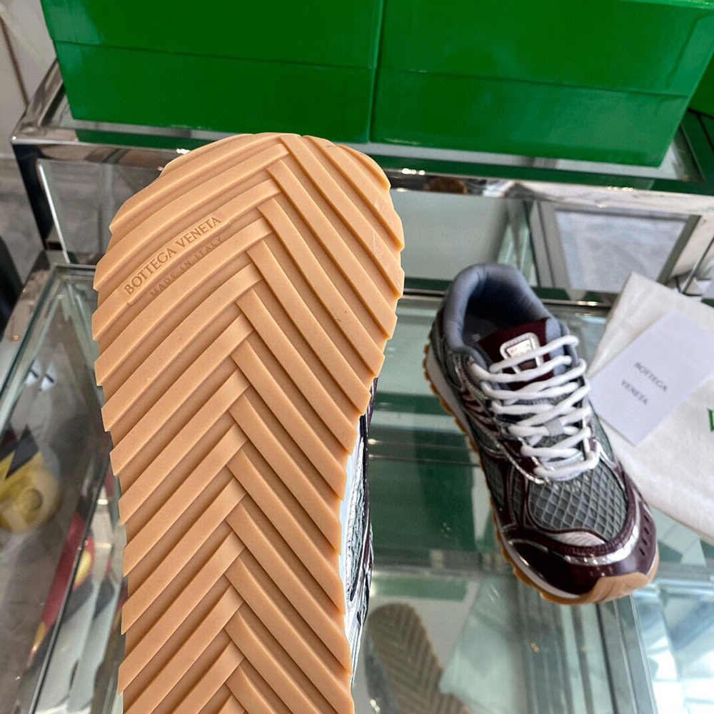 bo*te*ga Ve*ne*ta orbit runner sneaker 
