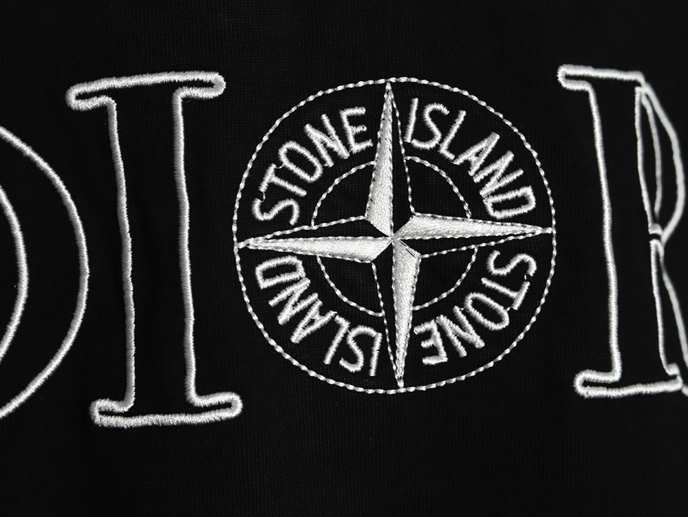 D*or & stone island embroidered letter compass short sleeve t-shirt tsk1