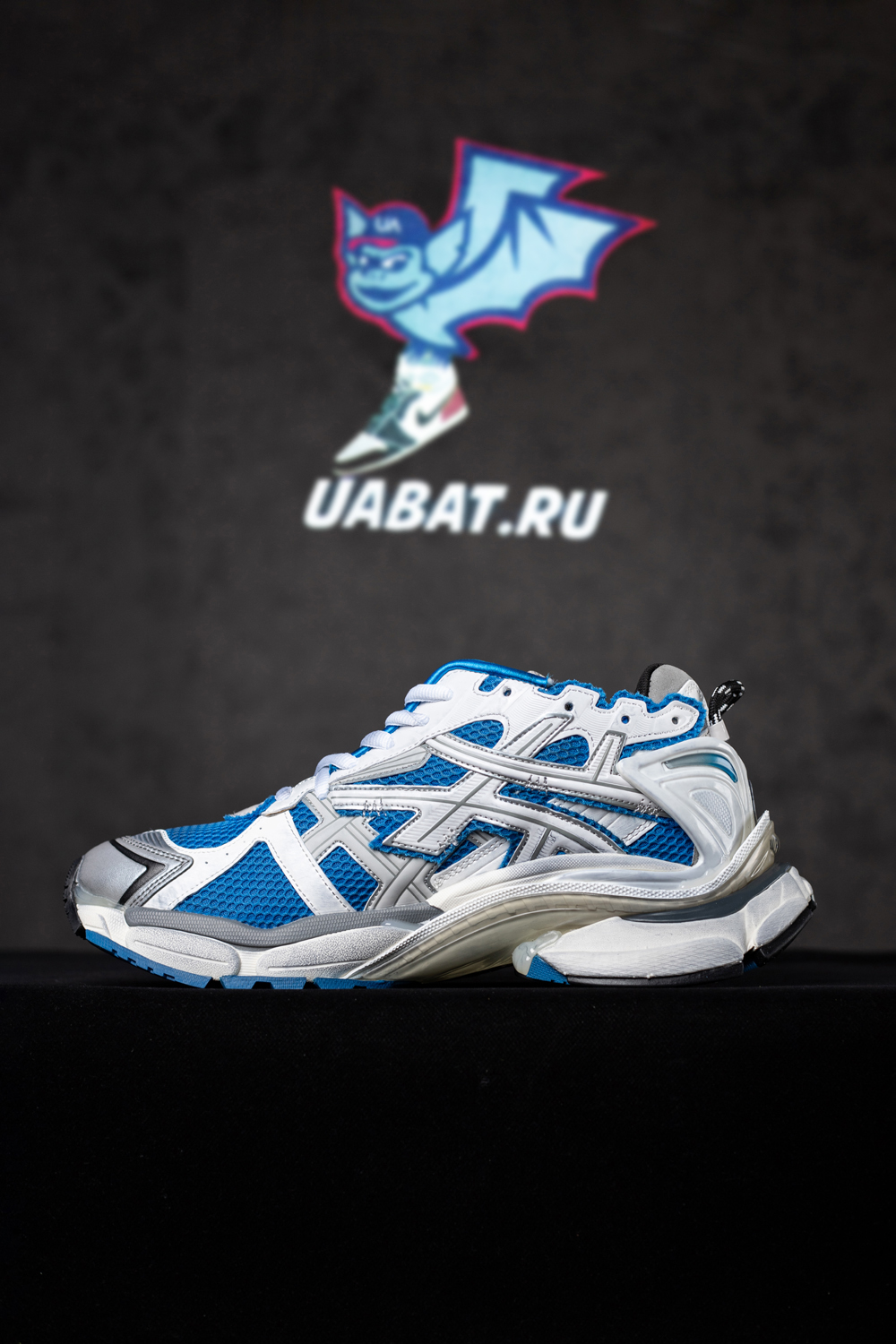 Ba*len*cia*ga runner sneaker 