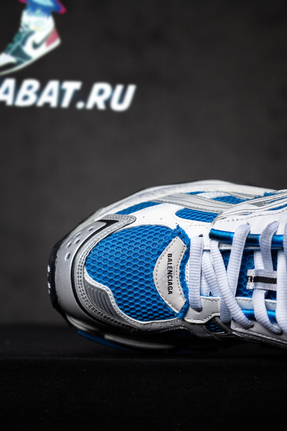 Ba*len*cia*ga runner sneaker 