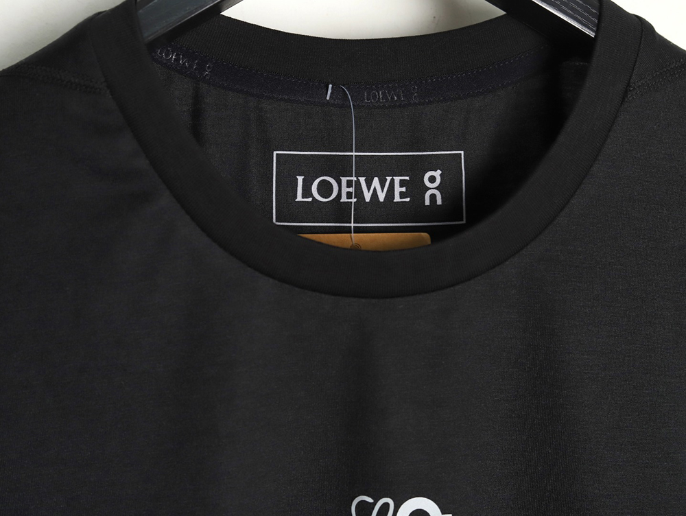 L0ew* & on joint short-sleeved t-shirt