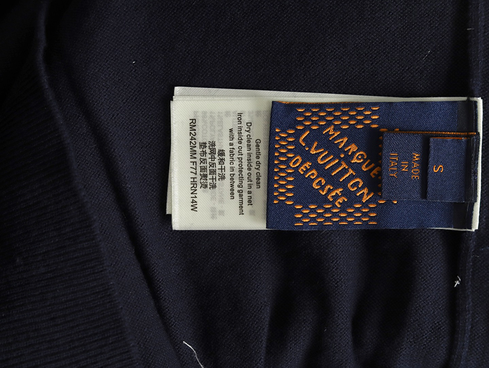 l0*is V*t0n colorblock signature polo short sleeve t-shirt