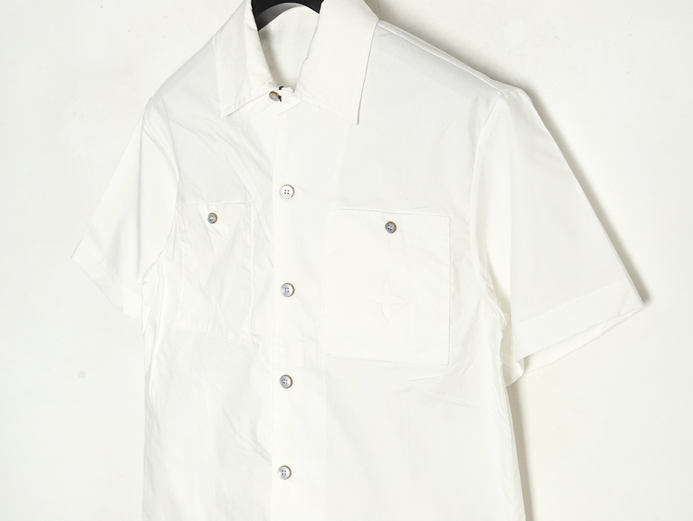 l0*is V*t0n pocket embossed short sleeve shirt