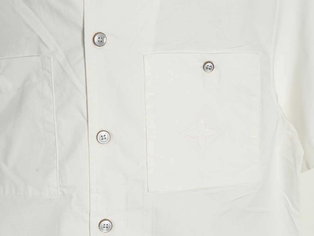 l0*is V*t0n pocket embossed short sleeve shirt