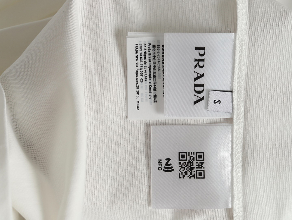 Pra*a multi-logo printed short-sleeved t-shirt