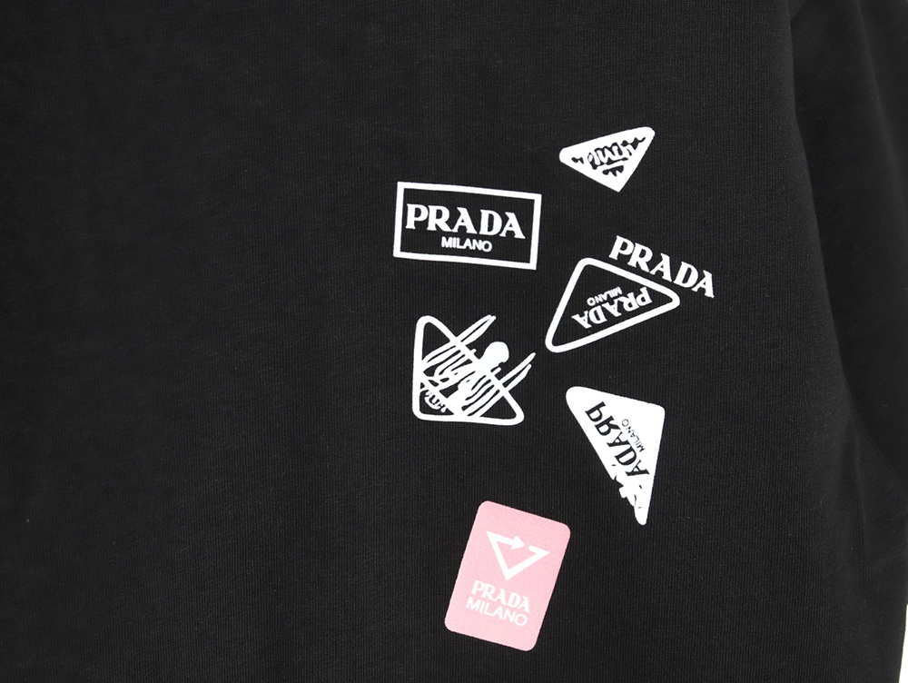Pra*a multi-logo printed short-sleeved t-shirt tsk1