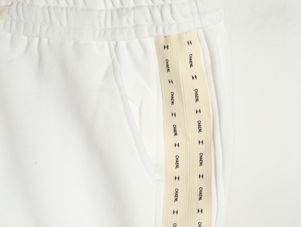 Ch*el logo web shorts