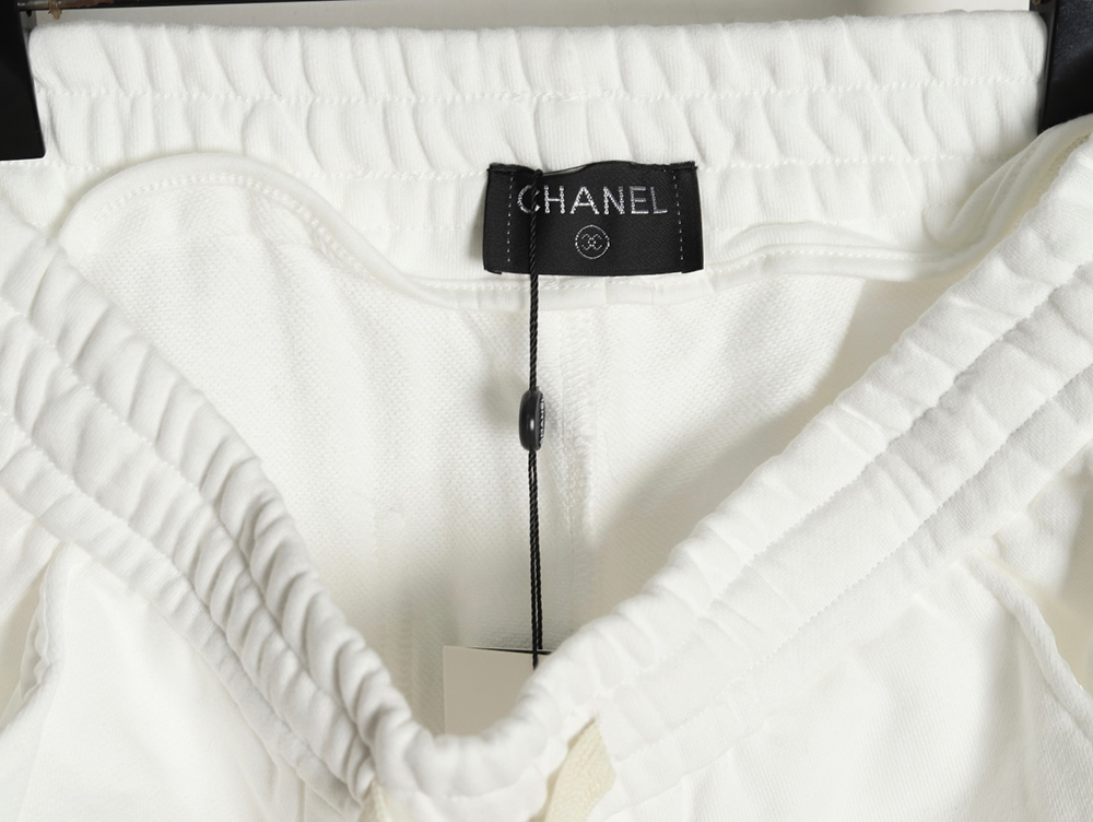 Ch*el logo web shorts