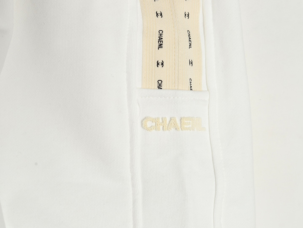 Ch*el logo web shorts