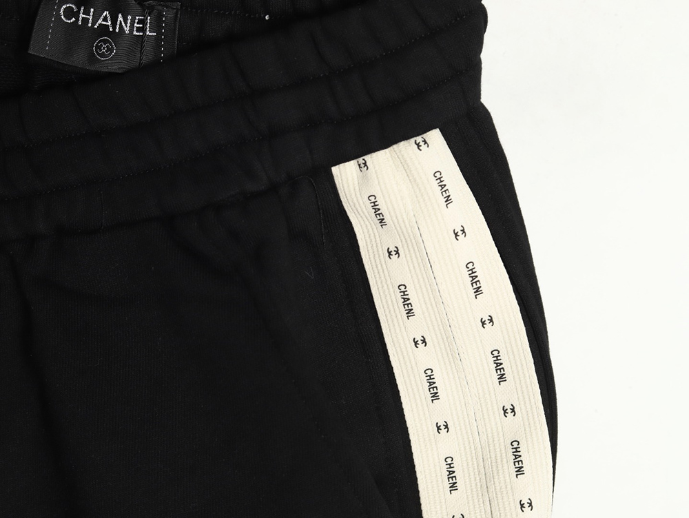 Ch*el logo web shorts tsk1