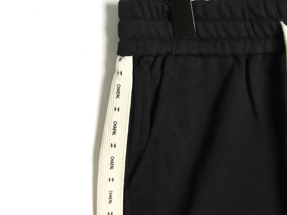 Ch*el logo web shorts tsk1