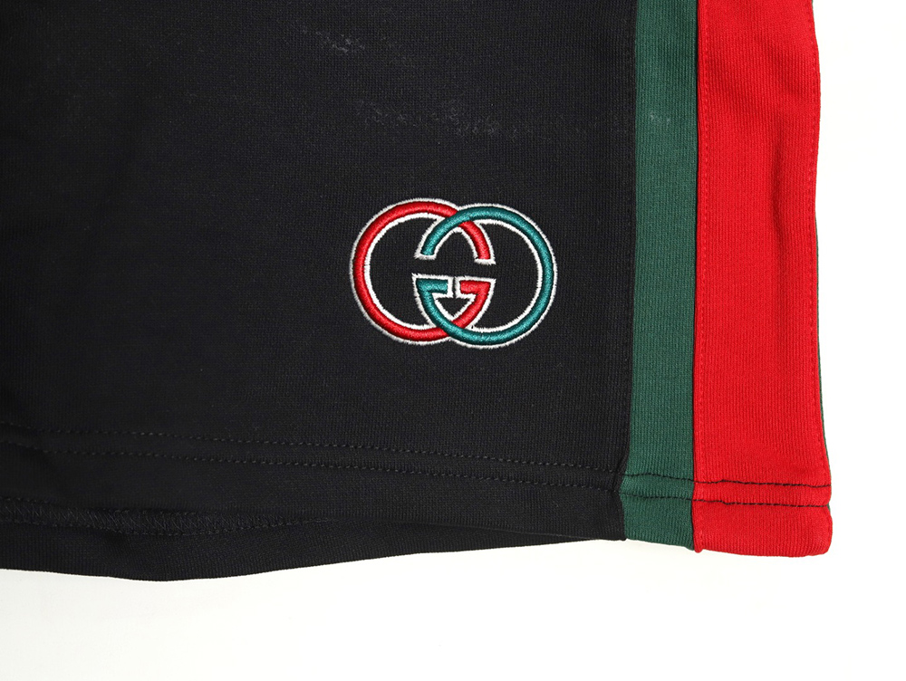 G*u*i side webbing double g embroidered lettering shorts