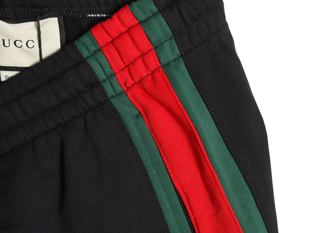 G*u*i side webbing double g embroidered lettering shorts