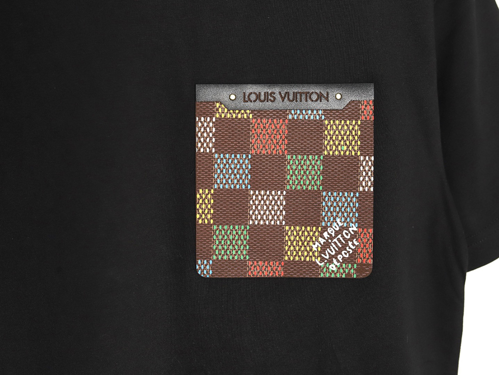 l0*is V*t0n checkerboard leather patches pocket short sleeves tsk1