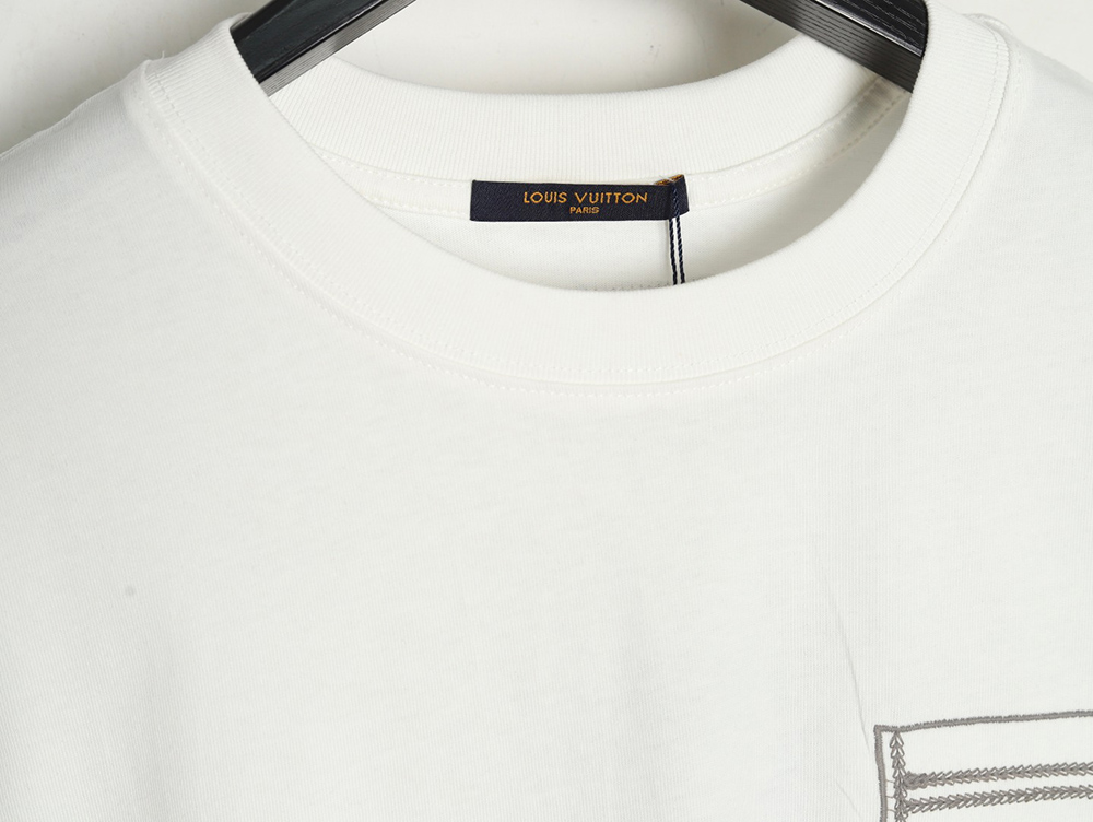 l0*is V*t0n line fake pockets embroidered short sleeves