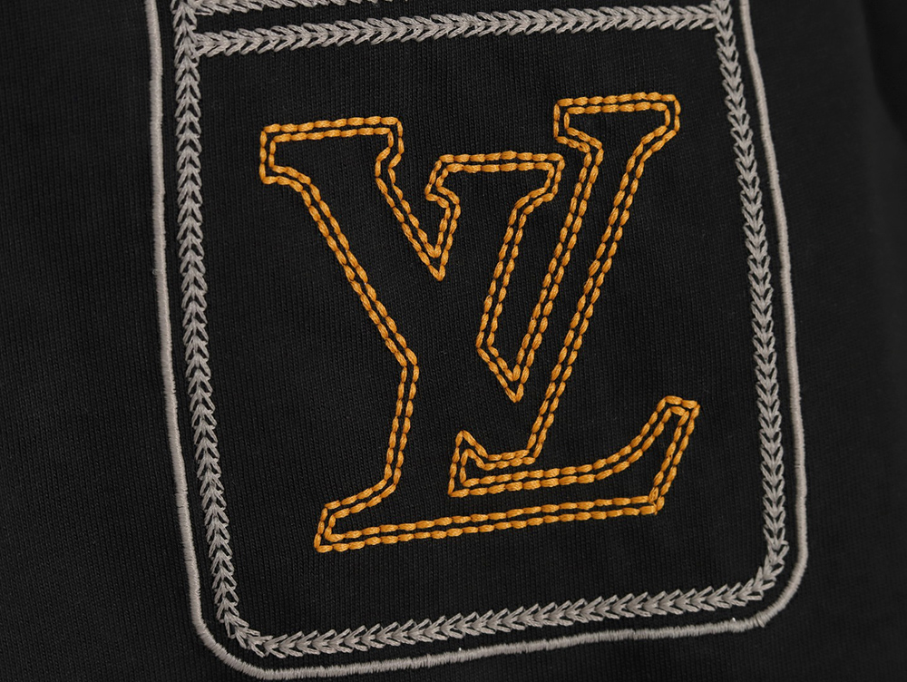 l0*is V*t0n line fake pockets embroidered short sleeves tsk1