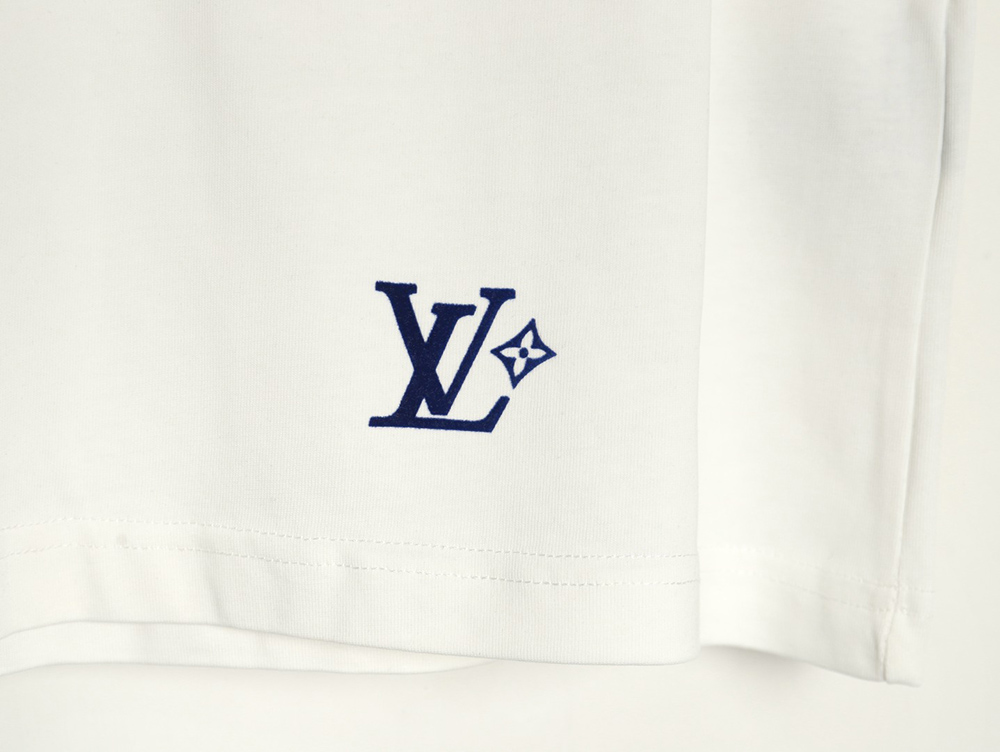 l0*is V*t0n earth flocked short sleeve t-shirt