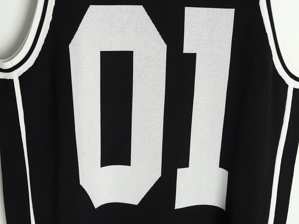 Ba*len*cia*ga wool basketball vest